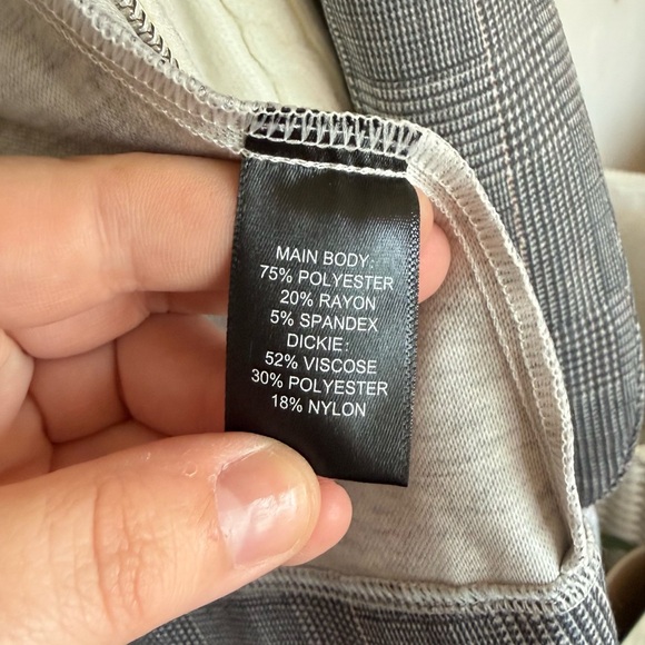 Gray Tahari Plaid Women's Blazer with White Hoodie/sweater - Picture 8 of 8